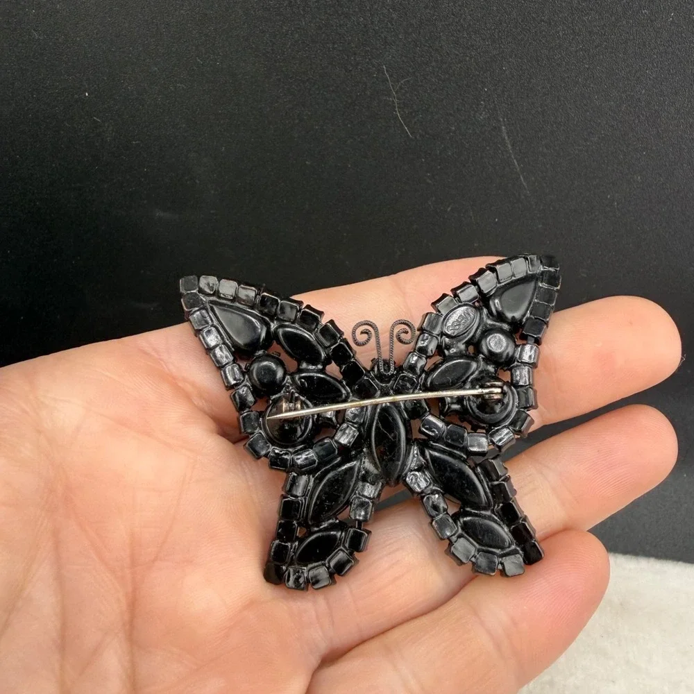 Vintage Weiss Butterfly Brooch Black Rhinestone Enamel
